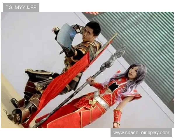 足球球星cosplay热潮：那些化身传奇球员的创意造型与背后故事